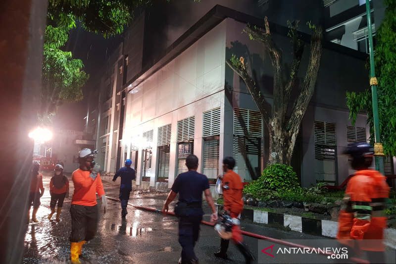 Gedung Kasuari RS Kariadi Semarang Terbakar