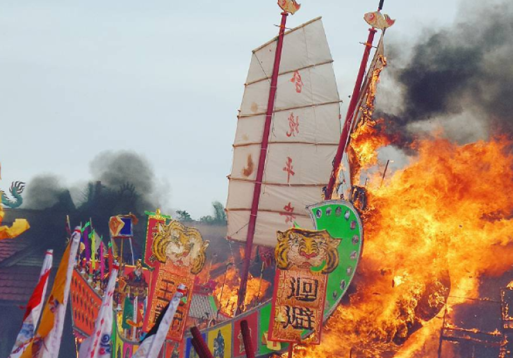 Ritual Bakar Tongkang Digelar 10-11 Juni Mendatang
