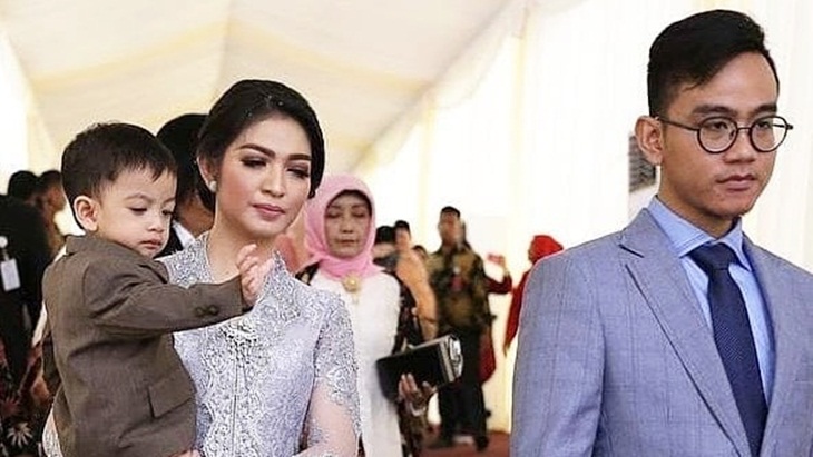 Jarang Terekspos, Ini Foto Kece Terbaru Gibran dan Selvi Ananda Bersama Jan Ethes