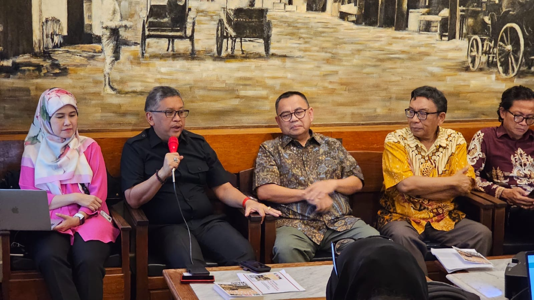 Hasto Ungkap Rencana Jokowi Ambil Alih PDIP dari Megawati