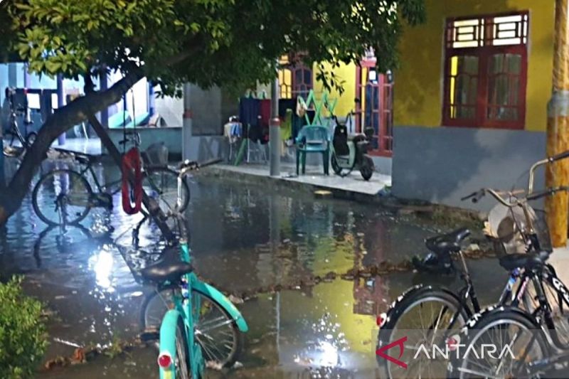 Siaga Satu Bajir Rob, 10 RT di Kepulauan Seribu Terdampak