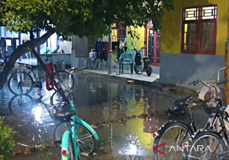 Banjir Rob di Kepulauan Seribu, Ratusan Petugas dan 50 Pompa Dikerahkan untuk Mitigasi 