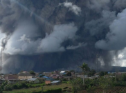 Gawat! Gunung Sinabung Meletus Disertai Luncuran Awan Panas