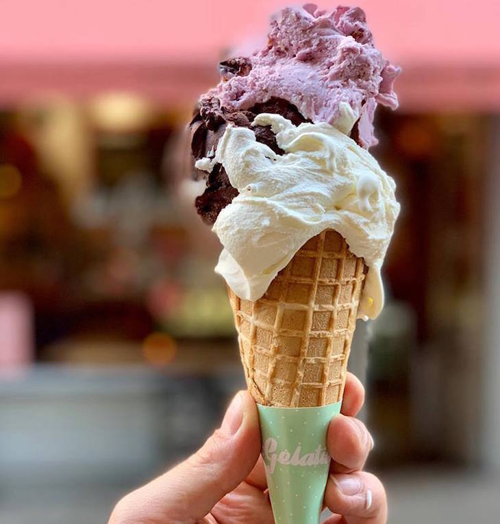 Gelato memiliki tekstur yang lebih padat dan tebal. (Foto: Londonist)