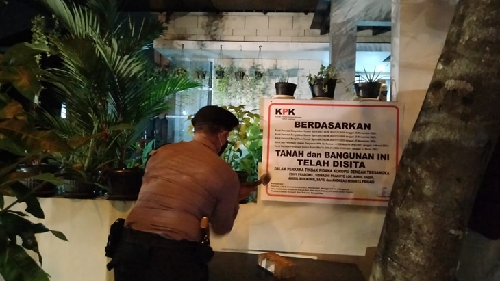 KPK menyita satu unit rumah milik Andreau Pribadi Misanta, staf khusus bekas Menteri Kelautan dan Perikanan Edhy Prabowo, Jumat (12/3). (Foto: MP/Dok KPK)