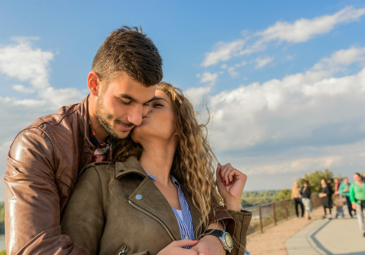 Humoris Menjadi Kriteria saat Wanita Mencari Pasangan, Ini 5 Alasannya