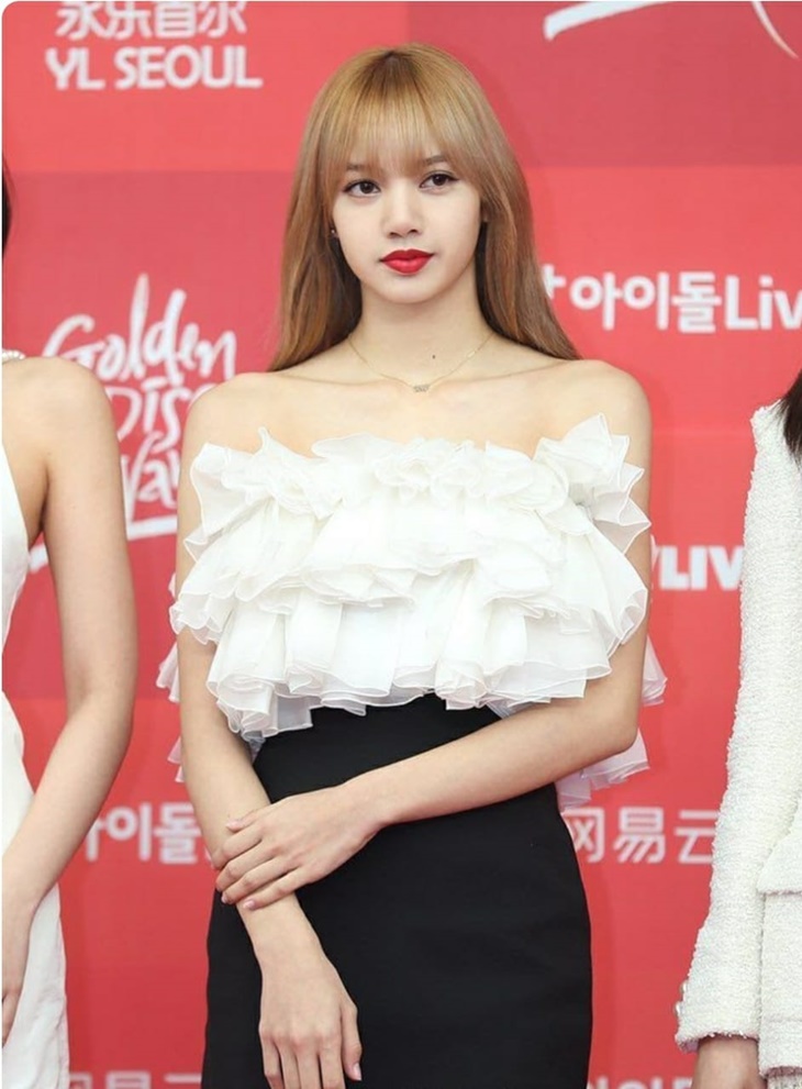 lisa blackpink
