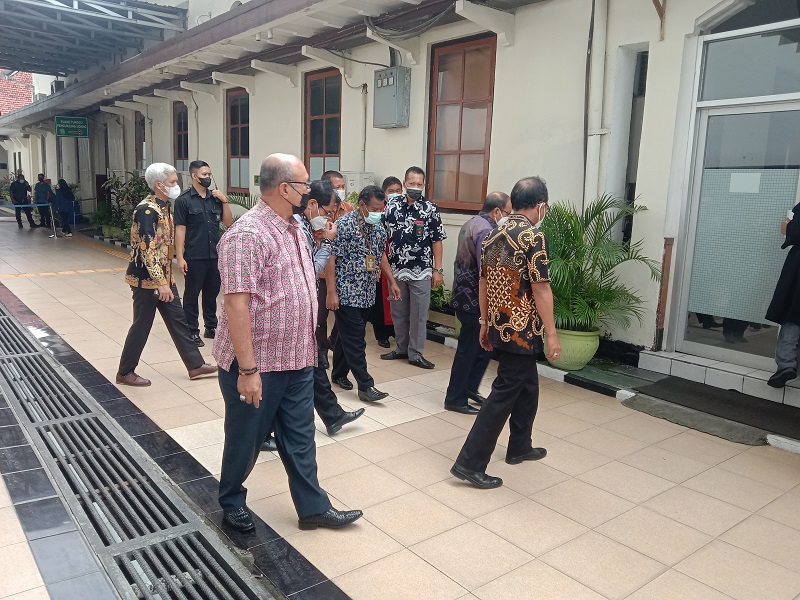 Hakim Itong Yang Diciduk KPK Baru Tanda Tangan Fakta Integritas