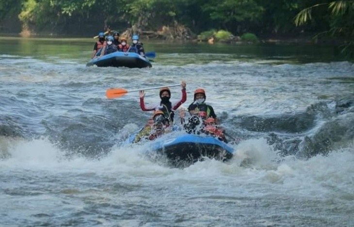 Kali Ciliwung Kini Bisa Dimanfaatkan untuk Arung Jeram