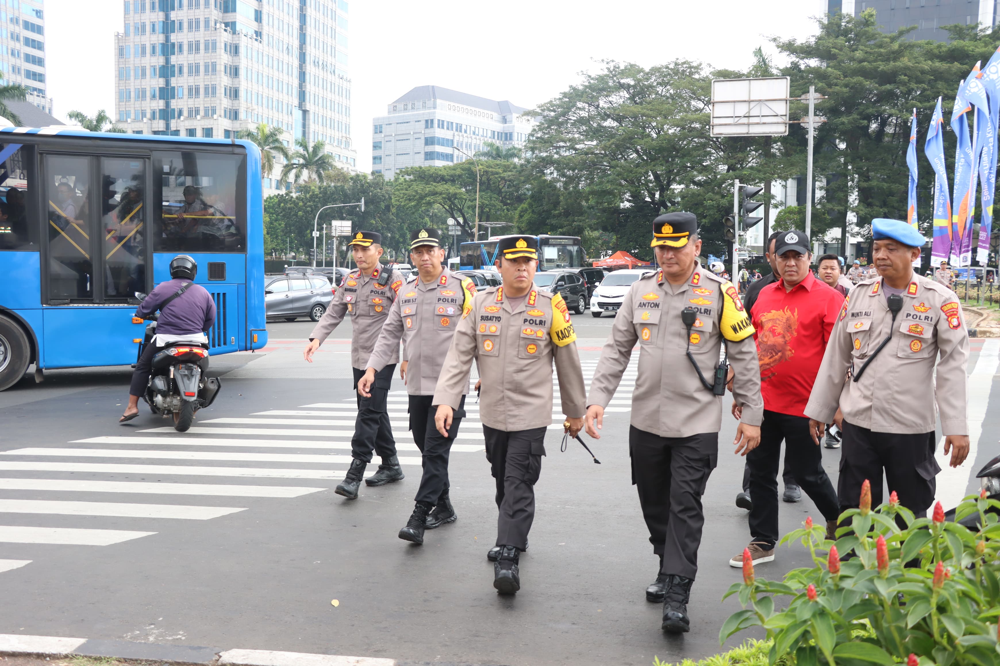 Ada Demo Buruh Menolak PHK di Industri Tekstil, Pengendara Diminta Hindari Kawasan Monas