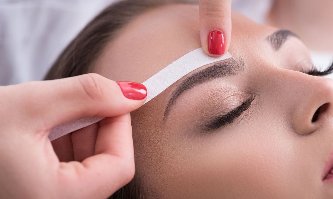 Mencabut bulu secara paksa bisa melukai pori-pori (Foto: Pixabay/groupon.com.au)