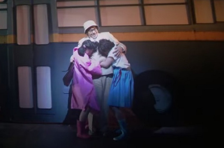 Pertunjukan Teater 'My Neighbor Totoro' Raih Enam Piala Olivier Awards