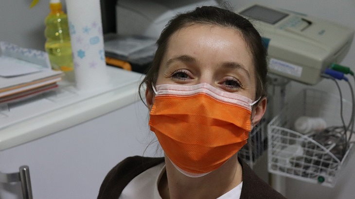 Mengenal Dampak Memakai Masker Renggang Bagi Kulit