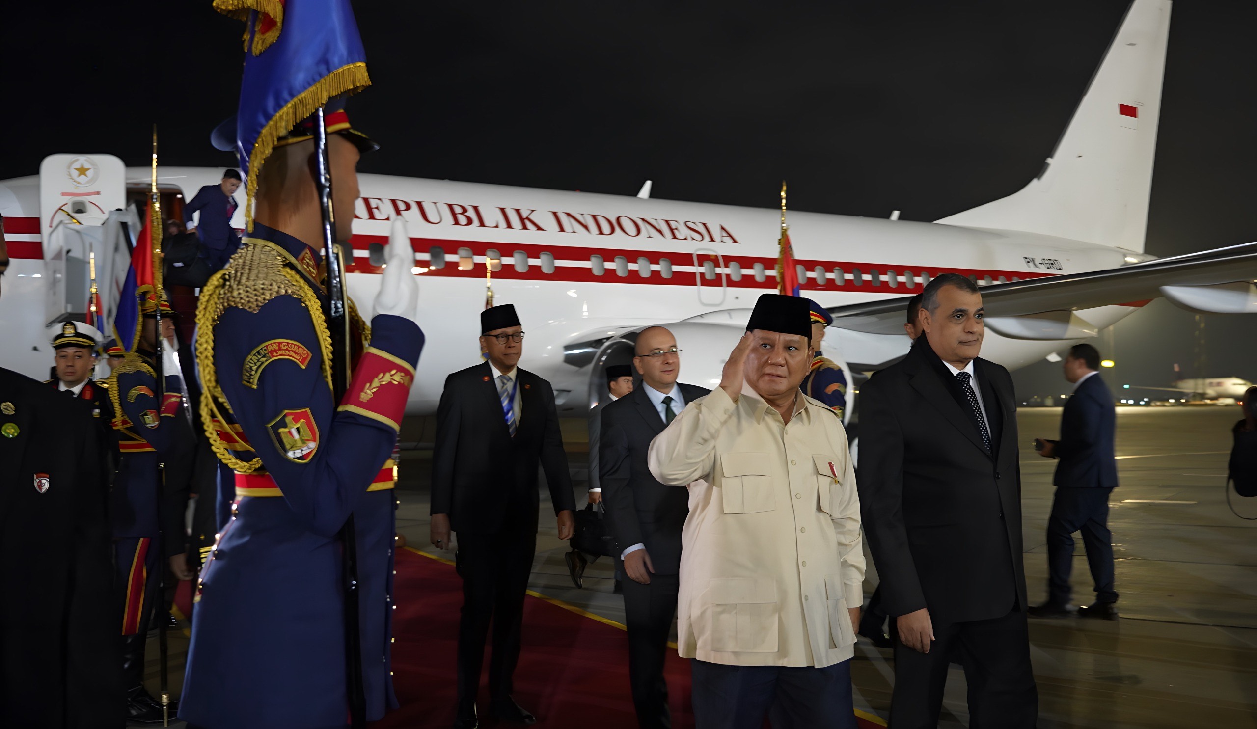 Tiba di Kairo, Prabowo Disambut Sejumlah Pejabat Tinggi Mesir
