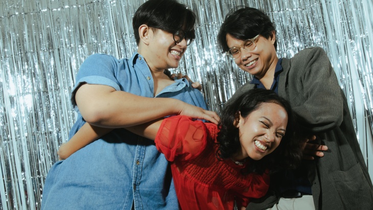 Grrrl Gang Lepas Video Lirik 'Blue-Stained Lips'