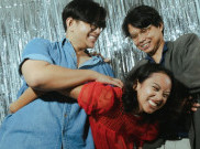 Grrrl Gang Lepas Video Lirik 'Blue-Stained Lips'