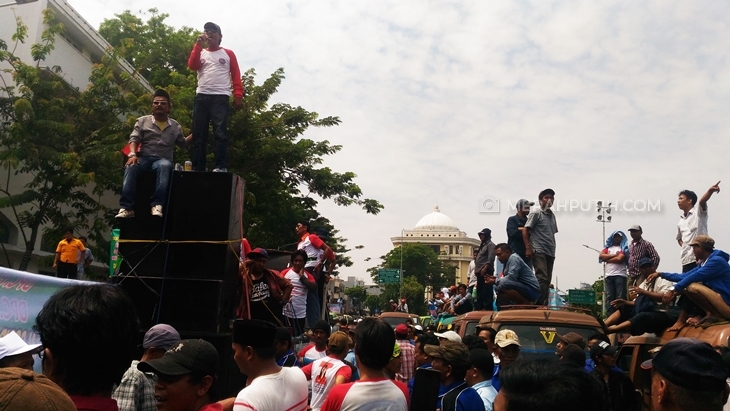 Polisi Bubarkan 'Sweeping' Pengunjuk Rasa Terhadap Angkutan Umum