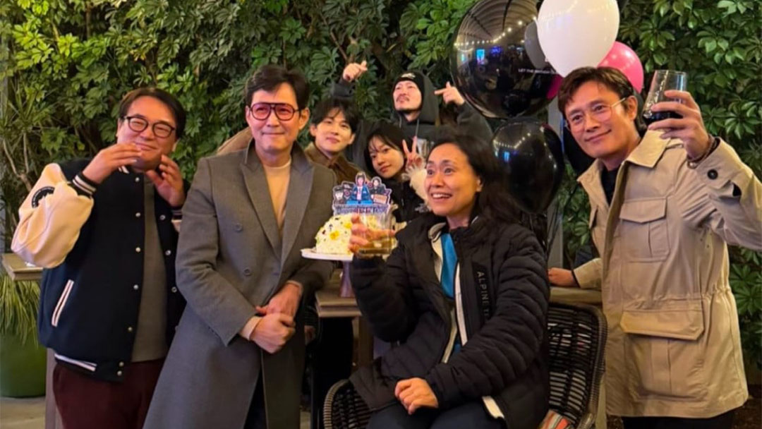 Lee Jung-jae Ultah Ke-52, Lee Byung-hun Bikinin Pesta Bareng Pemain ’Squid Game 2'