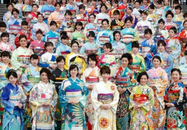 Kolaborasi Budaya Hasilkan Kimono Unik untuk Olimpiade Tokyo 2020
