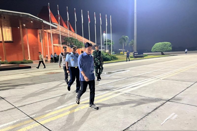 Terbang Jam 5 Pagi, Gibran Tinjau 3 Provinsi Korban Banjir Sumatera Ikuti Arahan Prabowo