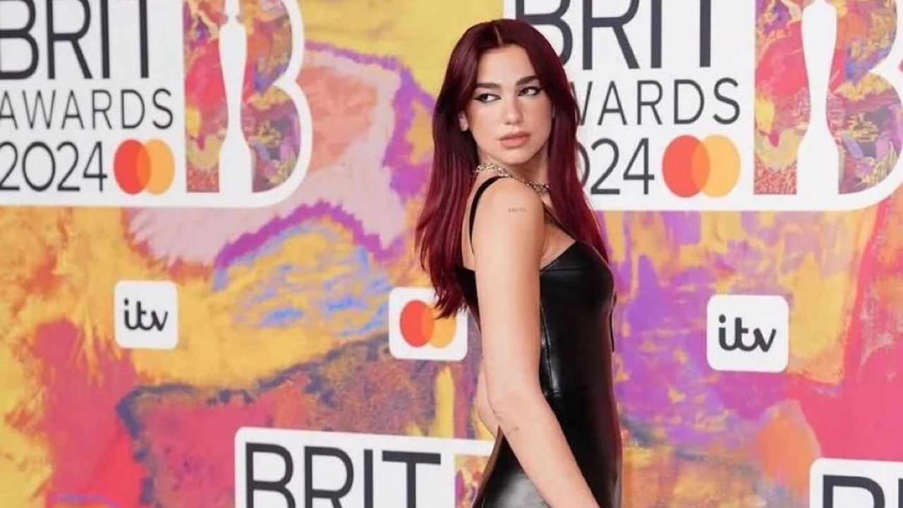 Tren Leather dan Latex di Red Carpet BRIT Awards 2024