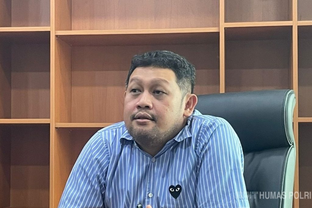 Admin dan Produsen Group ‘Fantasi Seks Sedarah’ Ditangkap, DPR Sebut sebagai Usaha Meminimalisasi Dampak Kerusakan