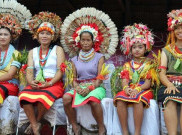 Tradisi Gigi Runcing Bukti Kecantikan Perempuan Suku Mentawai