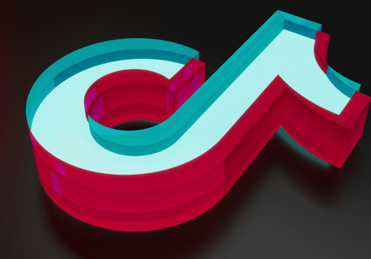 Viral di TikTok, 'Love over hip hop, money over love' kembali Bersinar