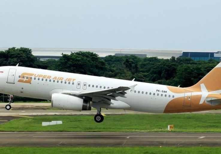 Video Penumpang Super Air Jet Delay 5 Jam Viral, YLKI Soroti Hak Konsumen