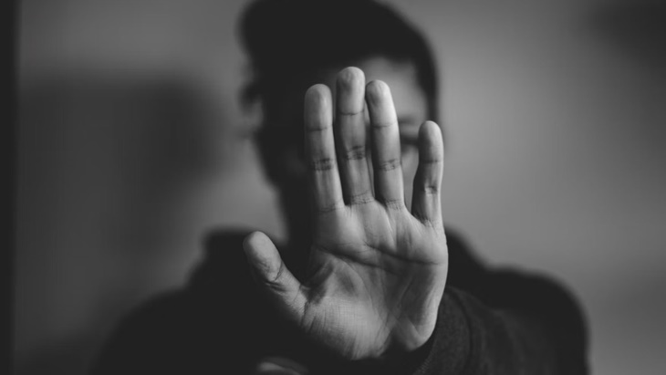 Setop Enggak Enakan Sama Orang Lain, Waktunya Ganti Status 