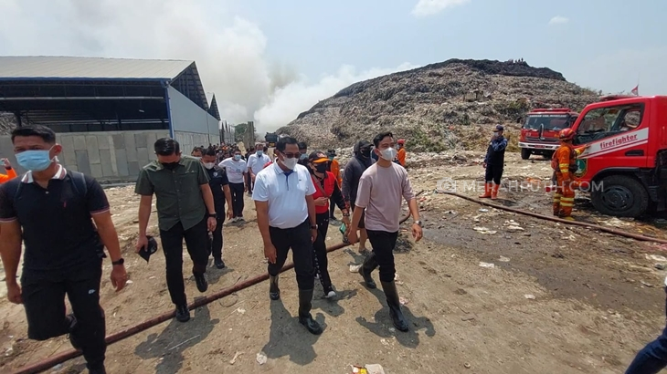 Kebakaran 2 Hektare TPA Putri Cempo, Jateng Minta Bantuan Water Bombing