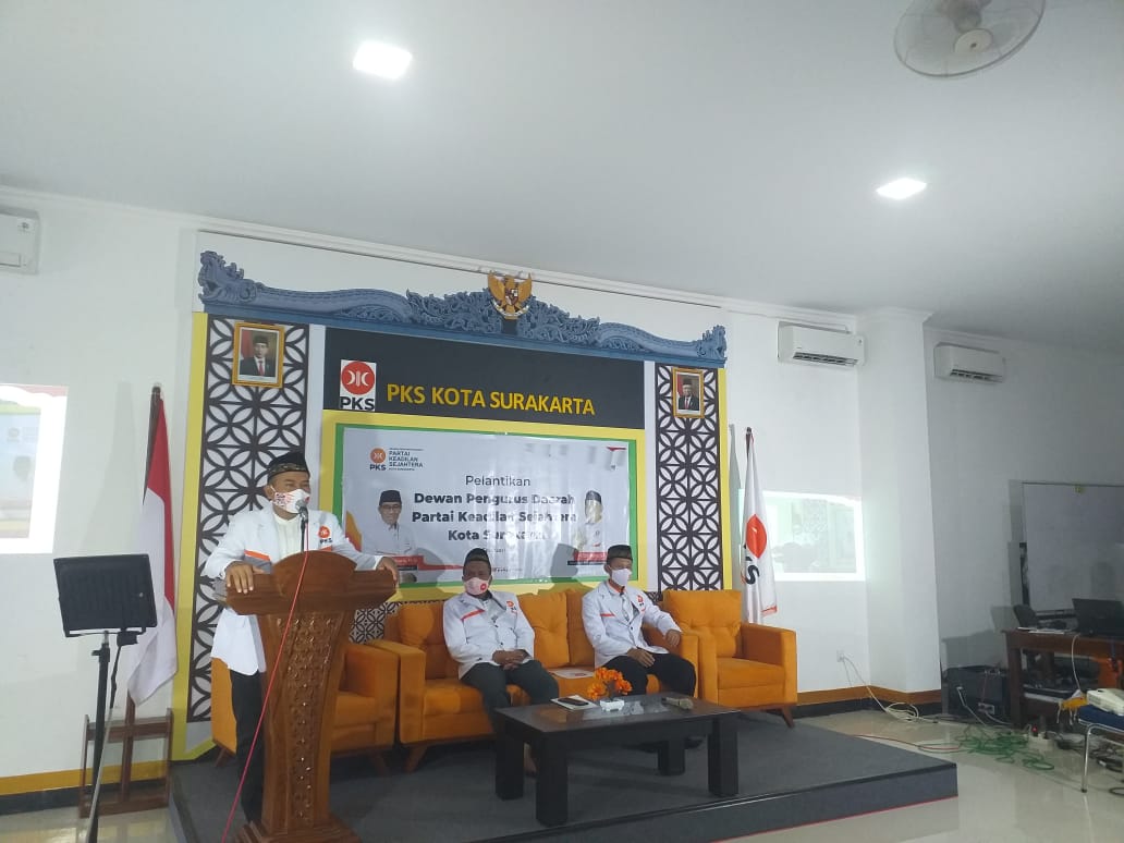 Ketua DPD PKS Solo, Daryono memberikan sambutan pada rapat konsolidasi partai, Selasa (16/2) (MP/Ismail)