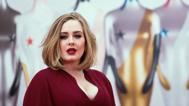 Adele Rayakan Satu Dekade Album 21