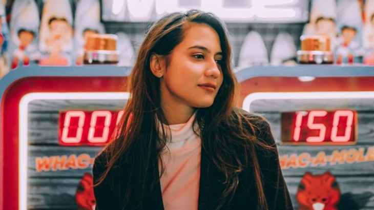 Absen di Acara Lamaran Keenan Pearce, Pevita Pearce Pasang Foto ini di Instagram