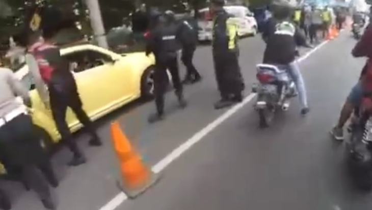 Mobil Pelat B Viral Terobos Penyekatan di Klaten Diamankan Polisi
