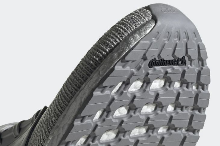 Outsole Continental dari UB 20 "Silver Mettalic" (Foto Hypebeast)