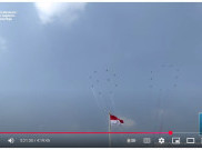 Bendera Raksasa dan Akroba Pesawat Tempur Bikin Kagum dan Riuh Penonton Perayaan HUT ke-80 RI di Monas
