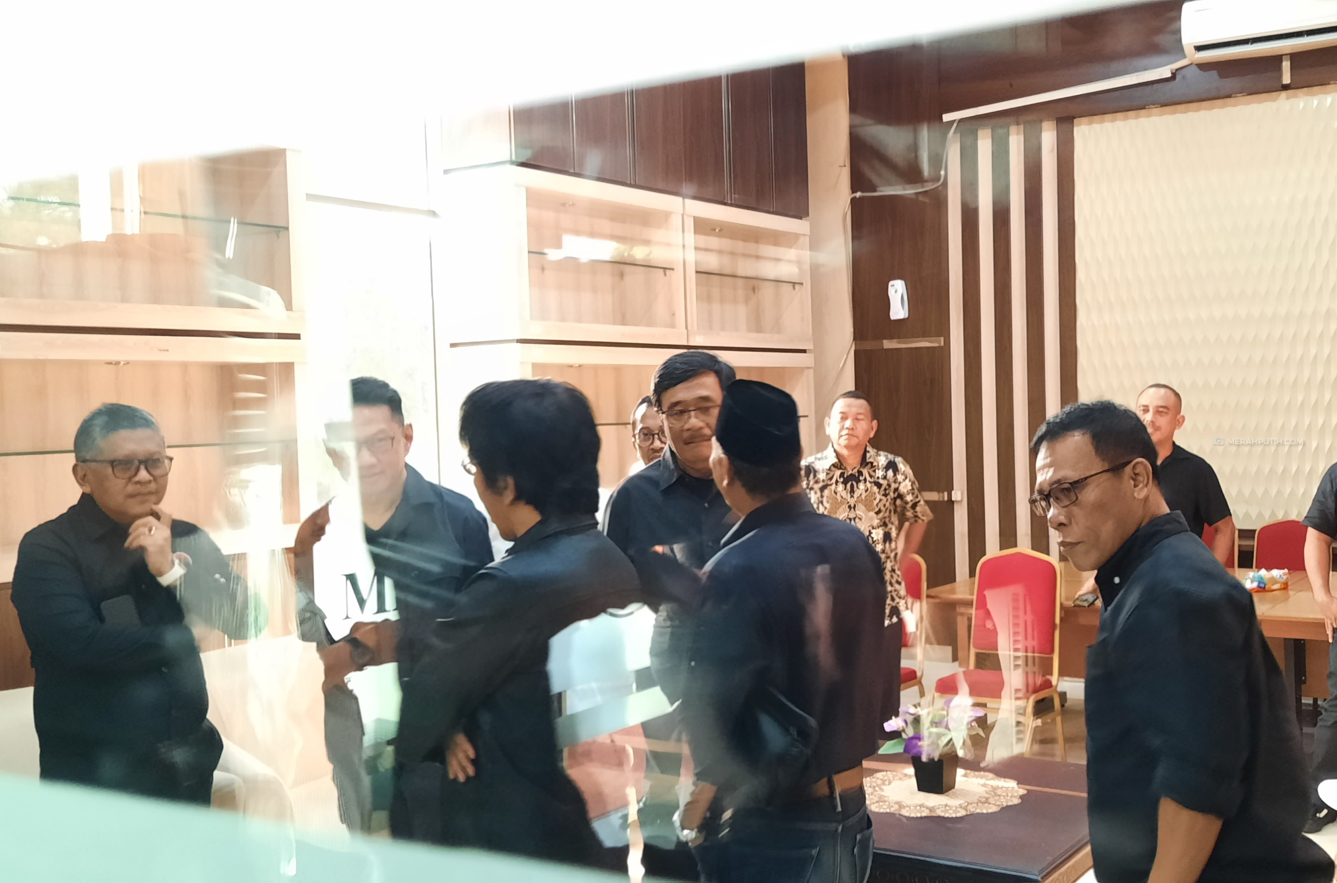 Tim Hukum TPN Ganjar-Mahfud Tiba di MK untuk Ajukan Gugatan Pilpres
