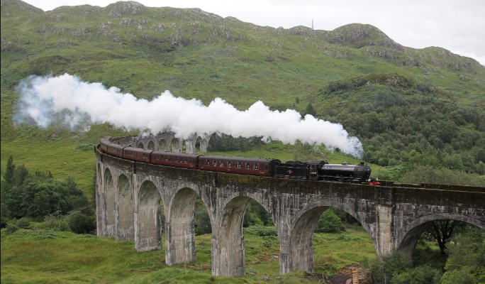 Merasakan Sensasi Perjalanan Kereta Hogwarts Express Asli ala Harry Potter
