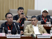 Aksi Aliansi Pedagang Pakaian Bekas Mengadu ke Komisi VI DPR bahas Impor Baju Bekas