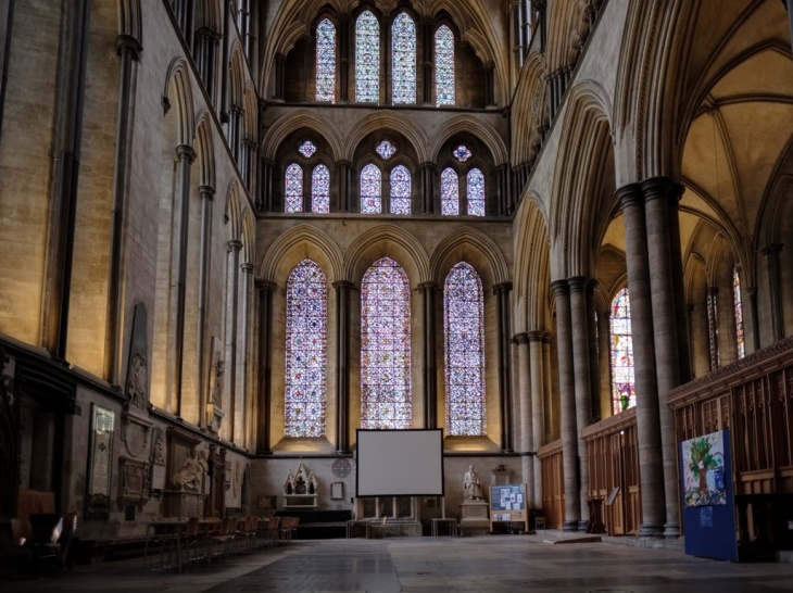 Katedral Salisbury Dijadikan Lokasi Vaksinasi COVID-19