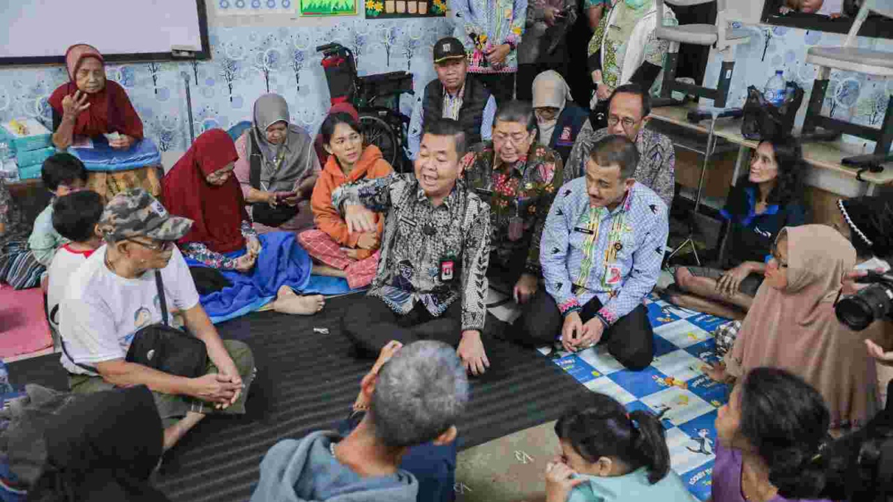 Pemprov DKI Pastikan Kebutuhan Pengungsi Banjir di Kampung Melayu Terpenuhi