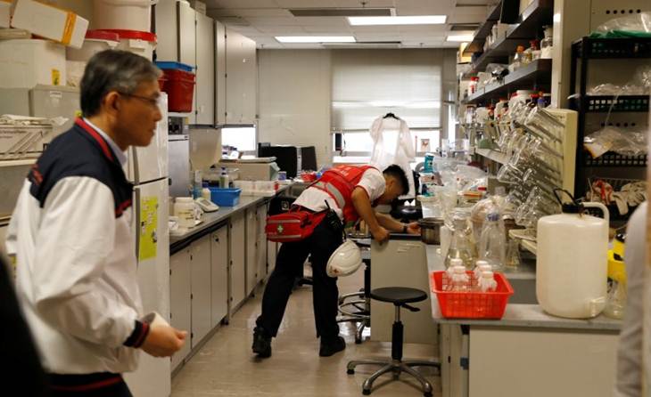 Berkaca pada Kasus SARS, Hong Kong Tuntut Tutup Perbatasan dengan Tiongkok Daratan