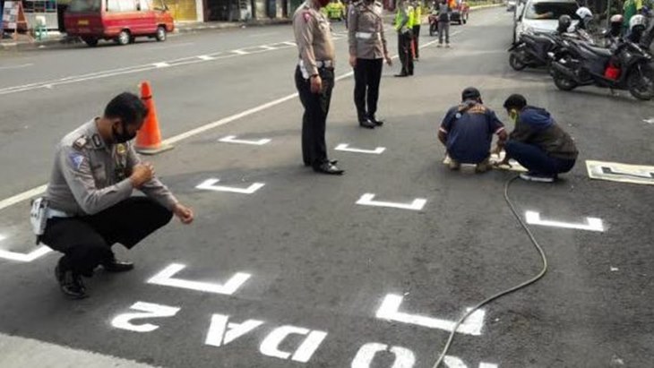 Satlantas Pasuruan Buat Area Traffic Light Ala Moto GP