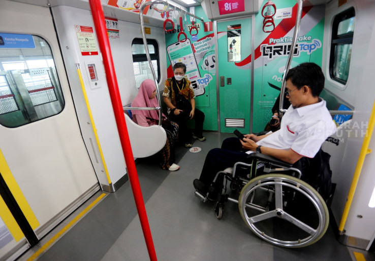 Cuma Rp8, Warga Jajal LRT Jakarta Rute Kelapa Gading–Manggarai