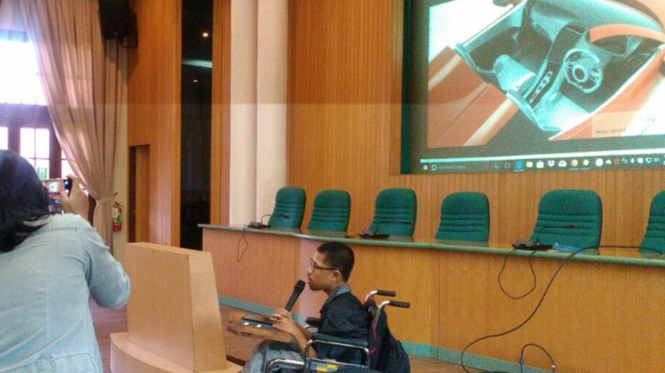Fahmi Husein mahasiswa difabel