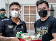 Jalin Silaturahmi, Founder Dewa United Tommy Hermawan Lo Kunjungi Mess Para Atletnya