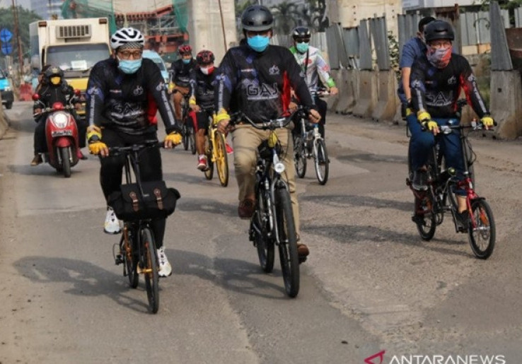 Jasa Kawal Pesepeda dari Ancaman Begal, Tarifnya Rp750 Ribu Per Jam