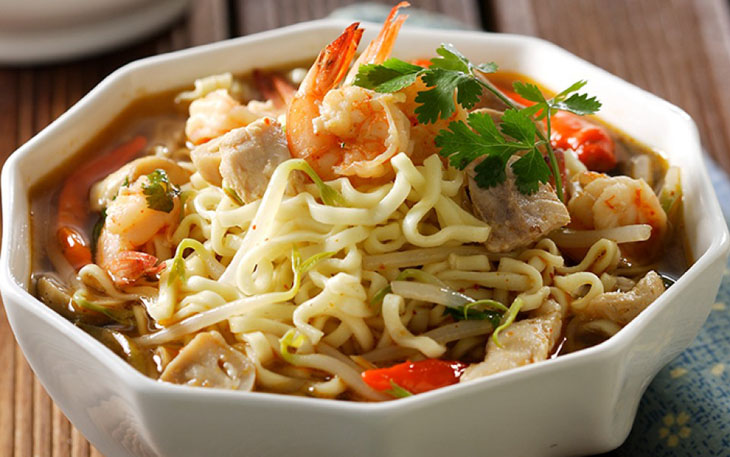 Minggu Berangin Jadi Hangat dengan Mi Rebus Tomyam Ini