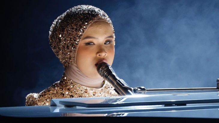 Putri Ariani Bikin Simon Cowell Kehabisan Kata-kata dan Lolos Ke Babak Final AGT